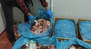 Van'da 2 iş adamı tutuklandı - Et kolilerin içinde 355 Kilo 680 Gram Eroin Maddesi